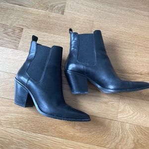 Uterque black heeled Spanish leather boots size 37